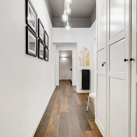 Bdc - The Boss: Stunning 2-bdr @termini Apartament Rzym